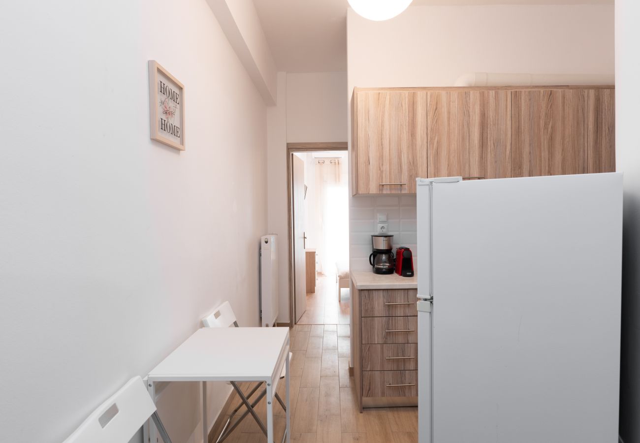 Apartment in Athens - Urban Studio in Athens, 10 mins walk to Acropolis