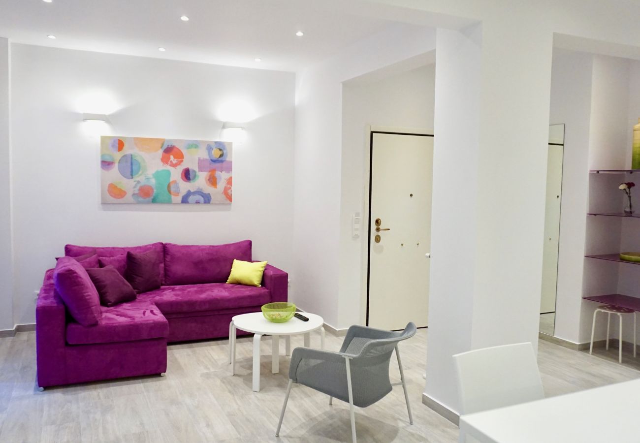 Apartment in Athens - Spacious Modern Apartment in Athens near Metro