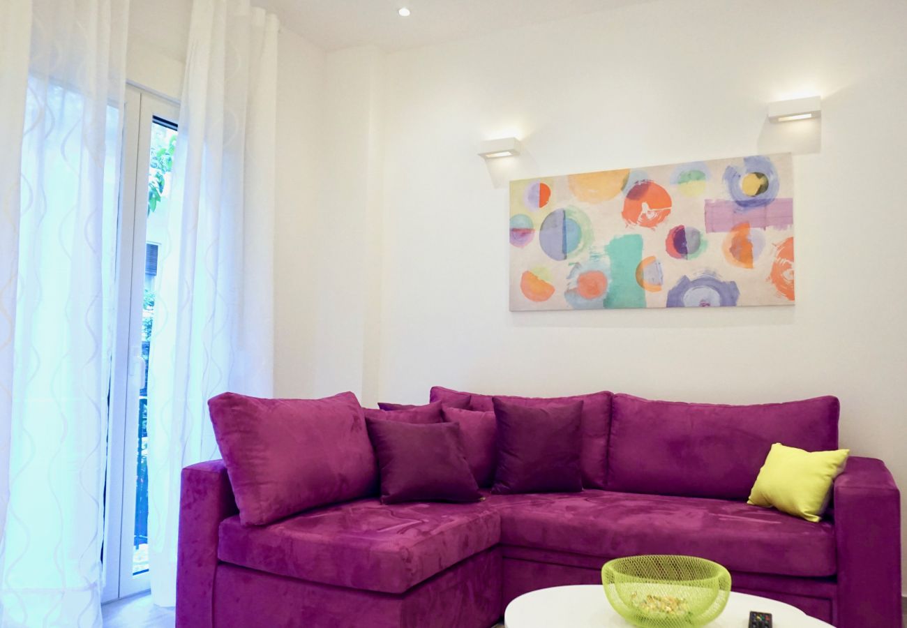 Apartment in Athens - Spacious Modern Apartment in Athens near Metro