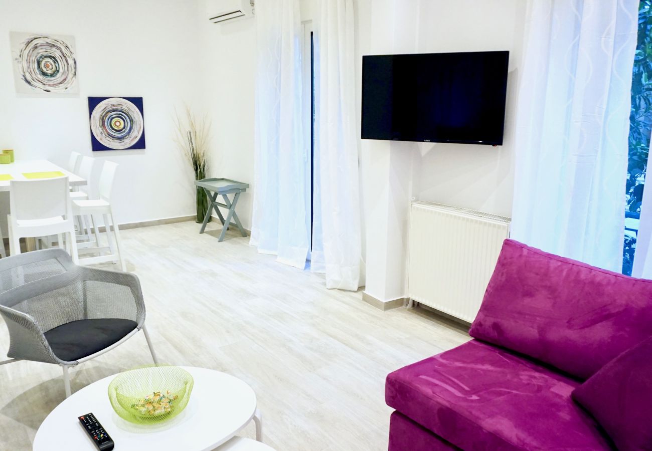 Apartment in Athens - Spacious Modern Apartment in Athens near Metro