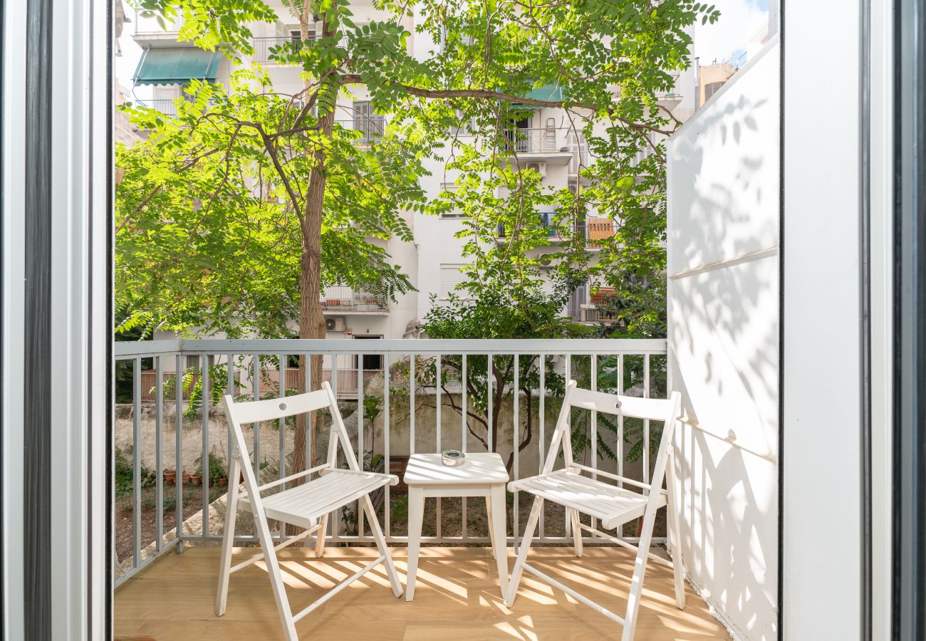 Studio in Athens - Charming Sunny Studio in Athens