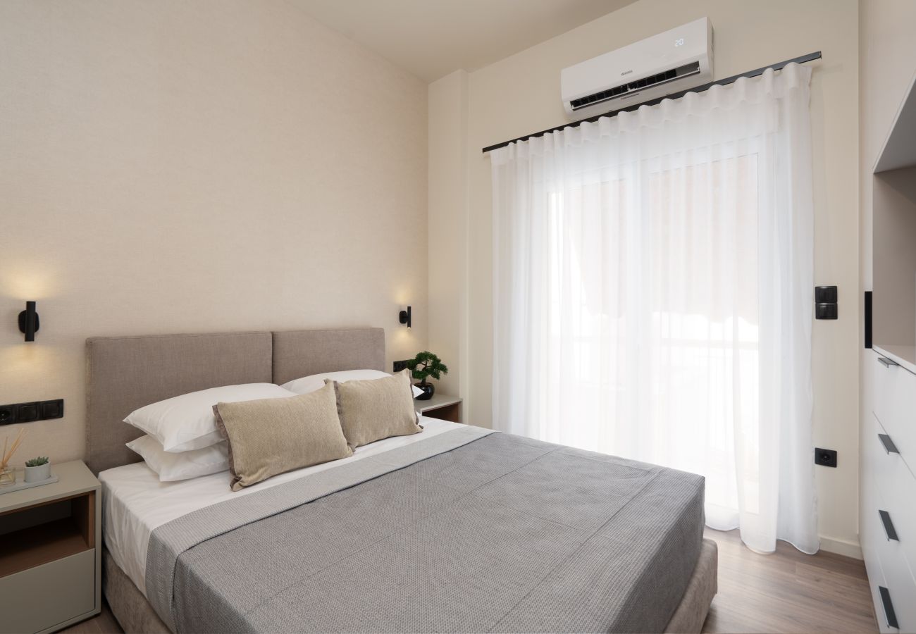 Apartment in Athens - Luxury Apartment in Athens with Wi-fi & Balcony