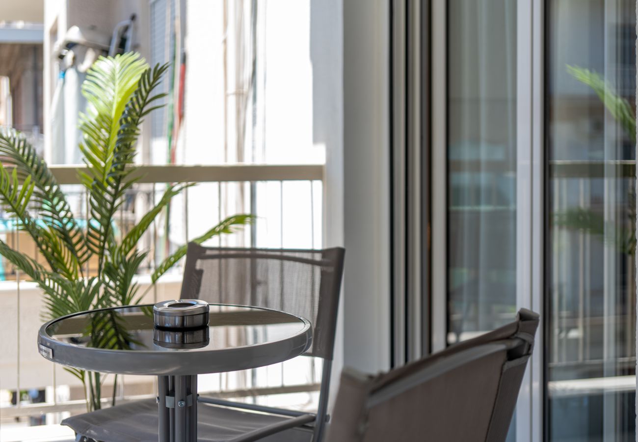 Apartment in Athens - Luxury Apartment in Athens with Wi-fi & Balcony