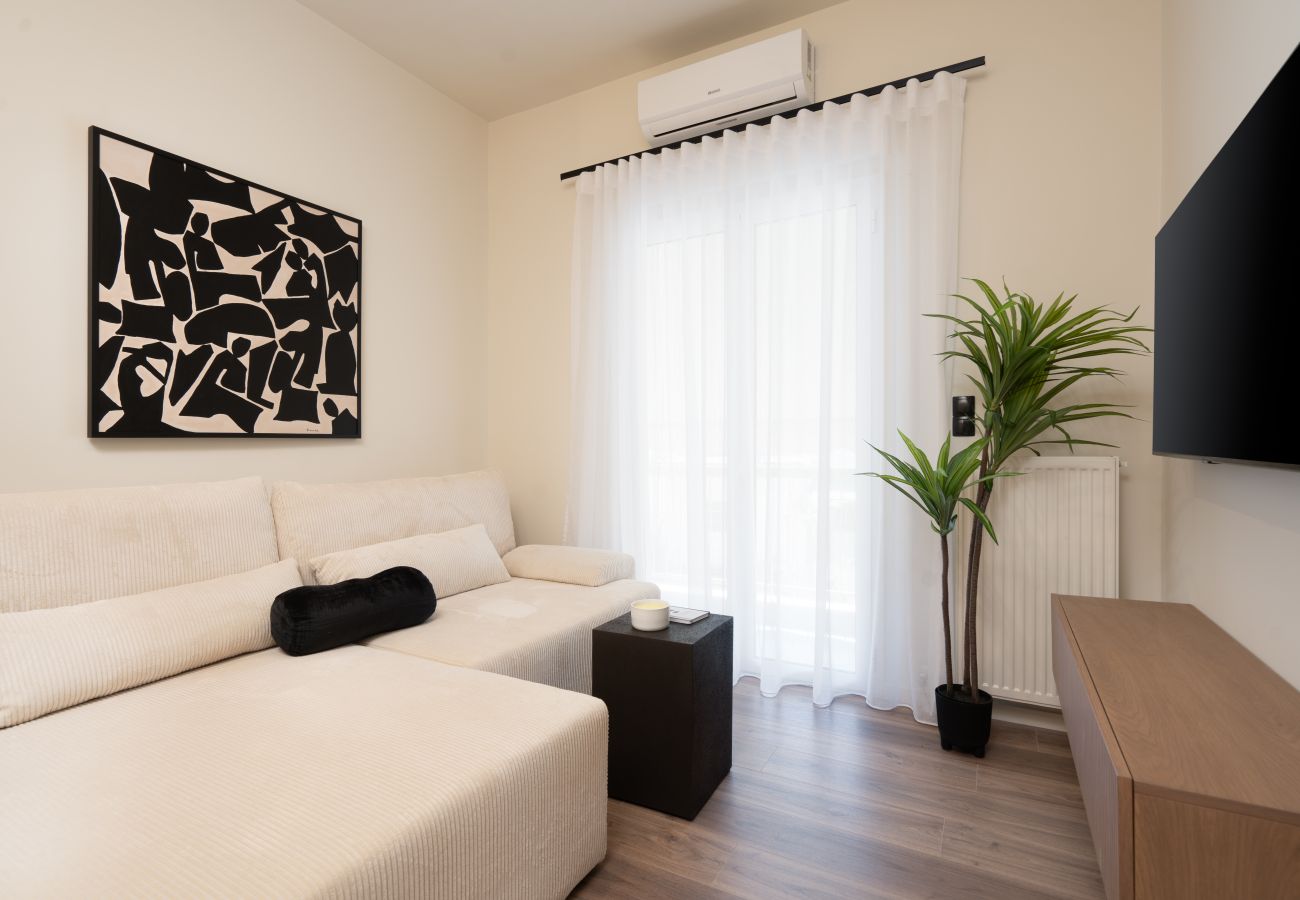 Apartment in Athens - Luxury Apartment in Athens with Wi-fi & Balcony