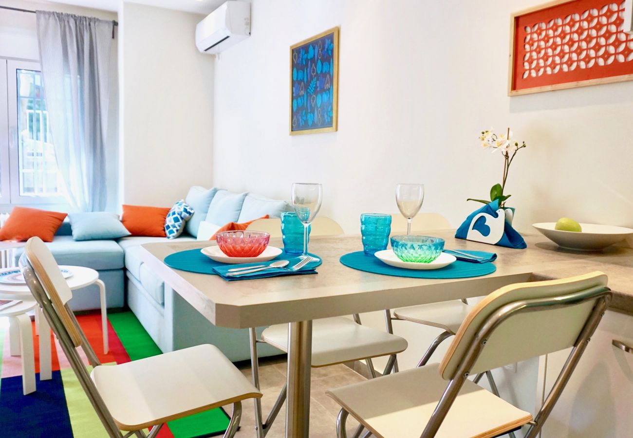 Apartment in Athens - Stylish Apartment w/th Patio, 5 min to Metro