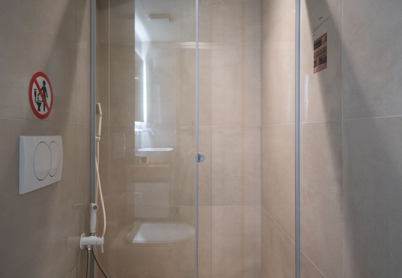 Apartment in Athens - Elegant Studio in Exarchia: Balcony, Laundry & Gym