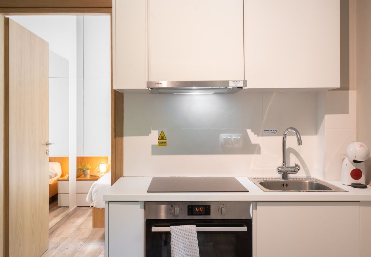 Apartment in Athens - Relaxing Studio in Exarchia with Gym & Laundry