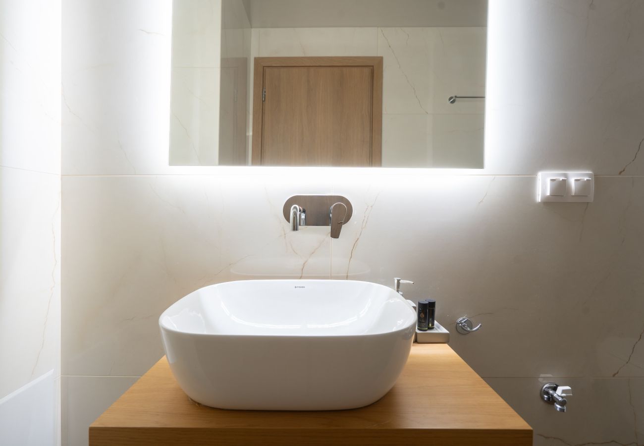 Apartment in Athens - Relaxing Studio in Exarchia with Gym & Laundry