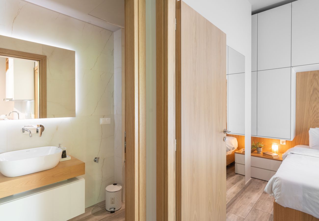 Apartment in Athens - Relaxing Studio in Exarchia with Gym & Laundry