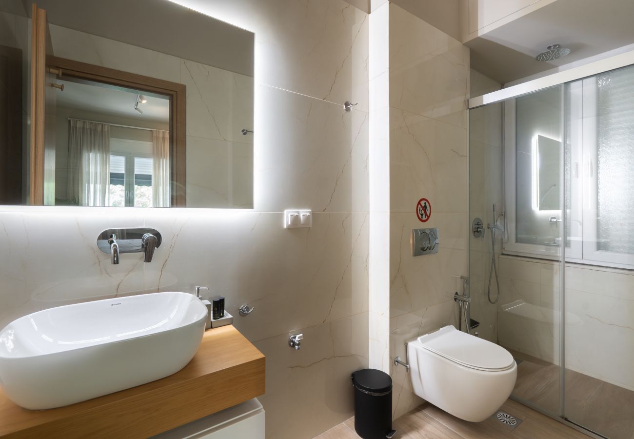 Apartment in Athens - Relaxing Studio in Exarchia with Gym & Laundry