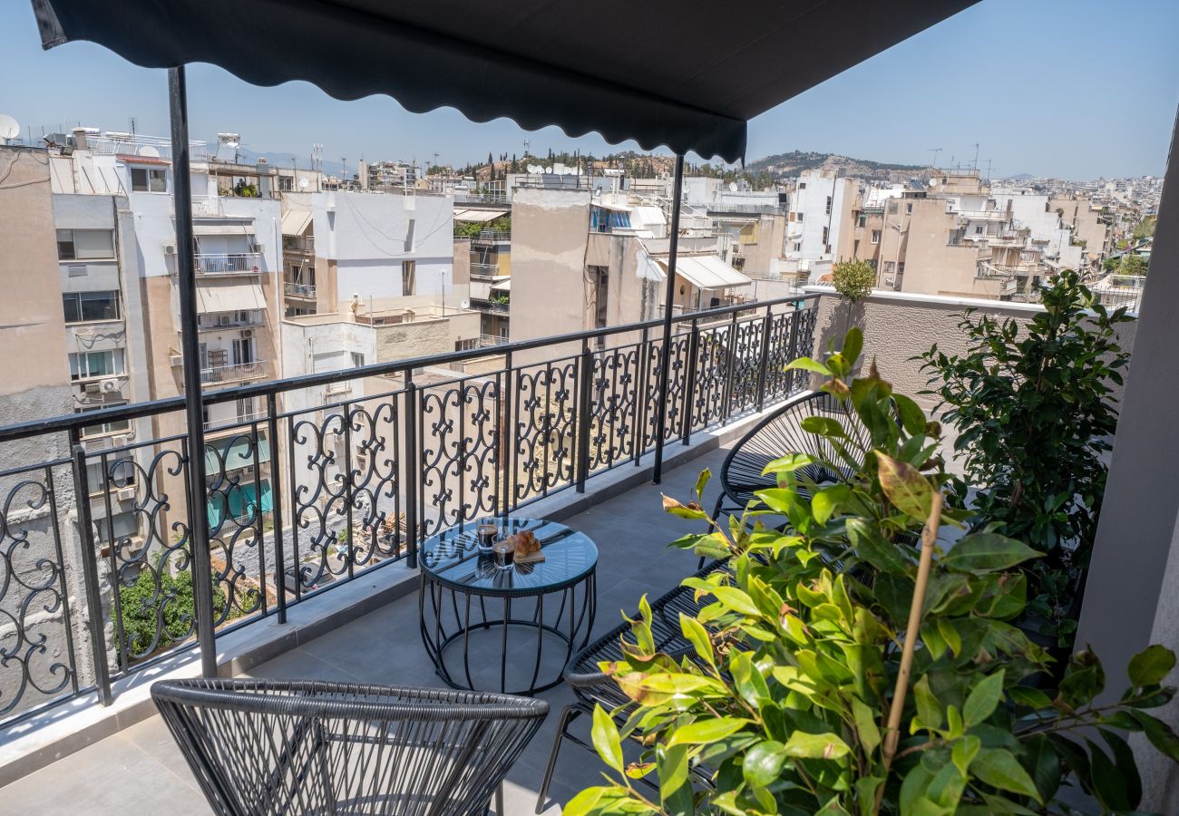 Studio in Athens - Upper Penthouse with Large Terrace, Laundry & Gym