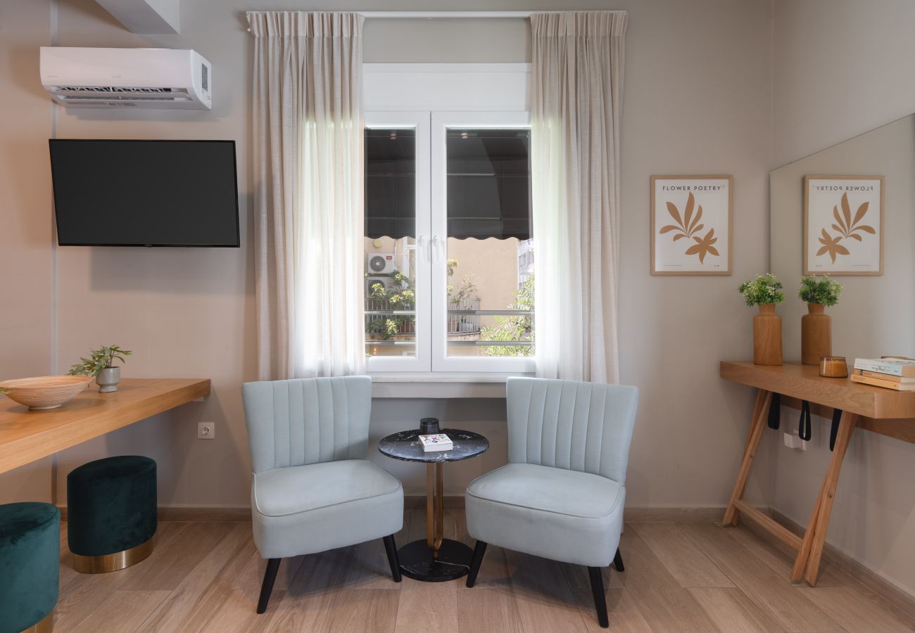 Studio in Athens - Modern Studio in Exarchia with Gym & Laundry