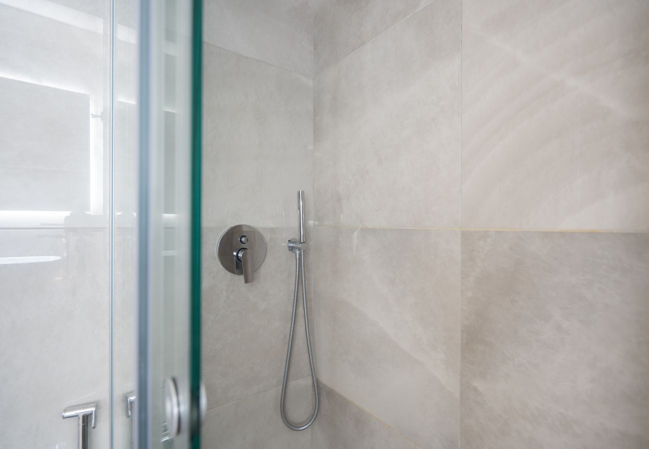 Studio in Athens - Modern Studio in Exarchia with Gym & Laundry