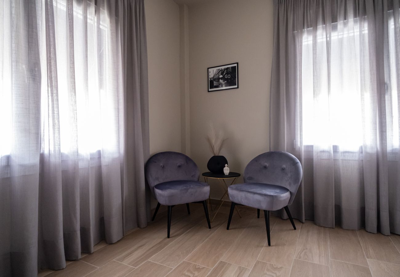 Studio in Athens - Lovely Studio in Kolonaki, daily cleaning, wifi