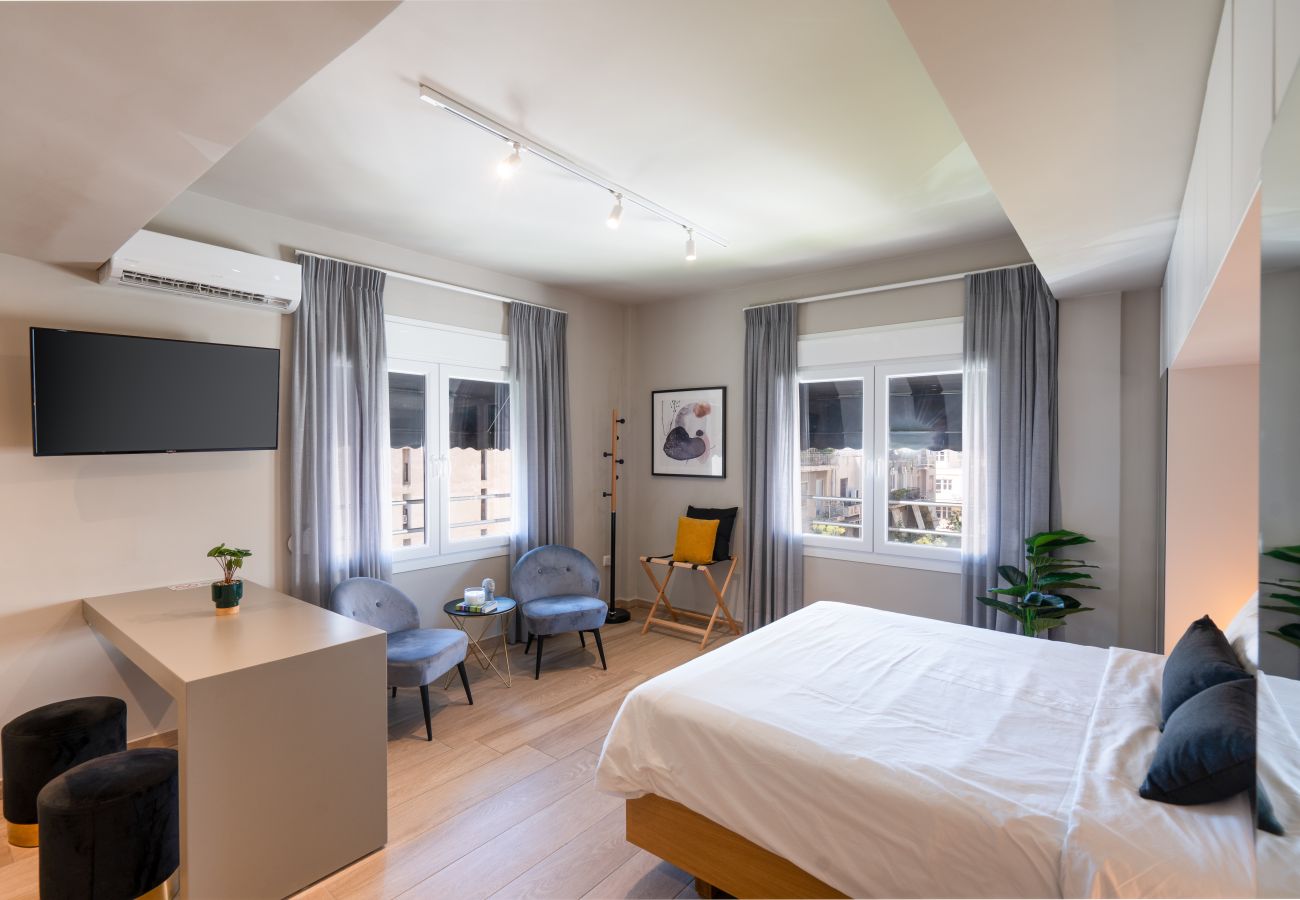 Studio in Athens - Lovely Studio in Exarchia, Laundry room, wifi