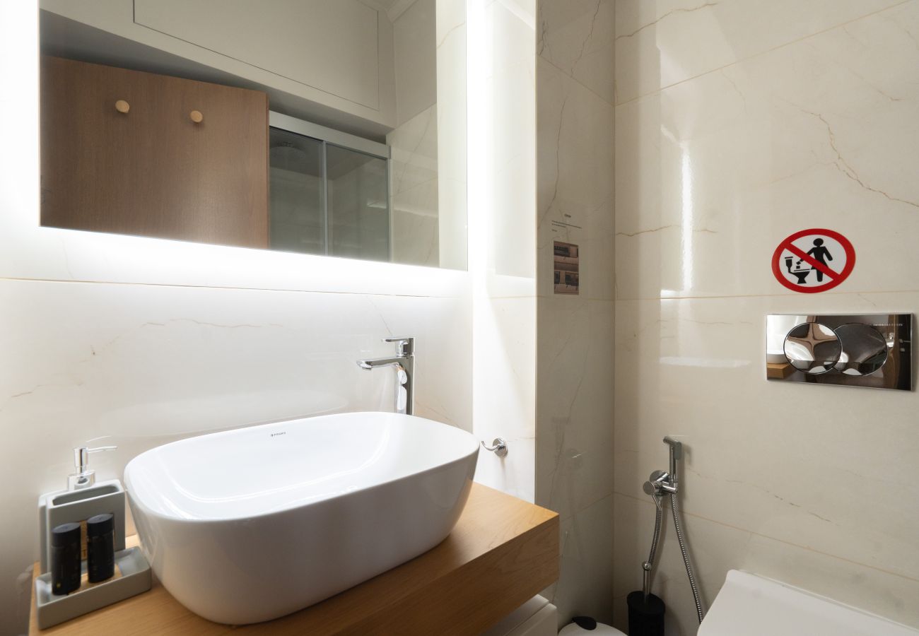 Studio in Athens - Lovely Studio in Exarchia, Laundry room, wifi