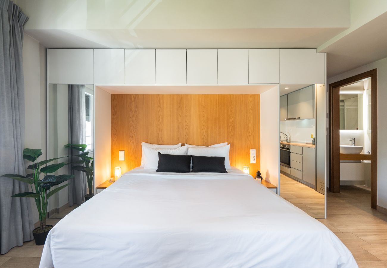 Studio in Athens - Lovely Studio in Exarchia, Laundry room, wifi