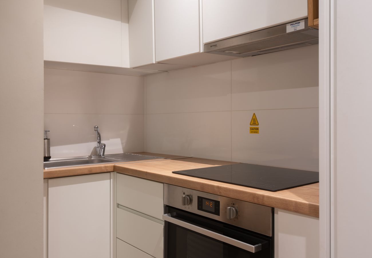 Studio in Athens - Studio with Cozy Balcony & Gym in Exarchia