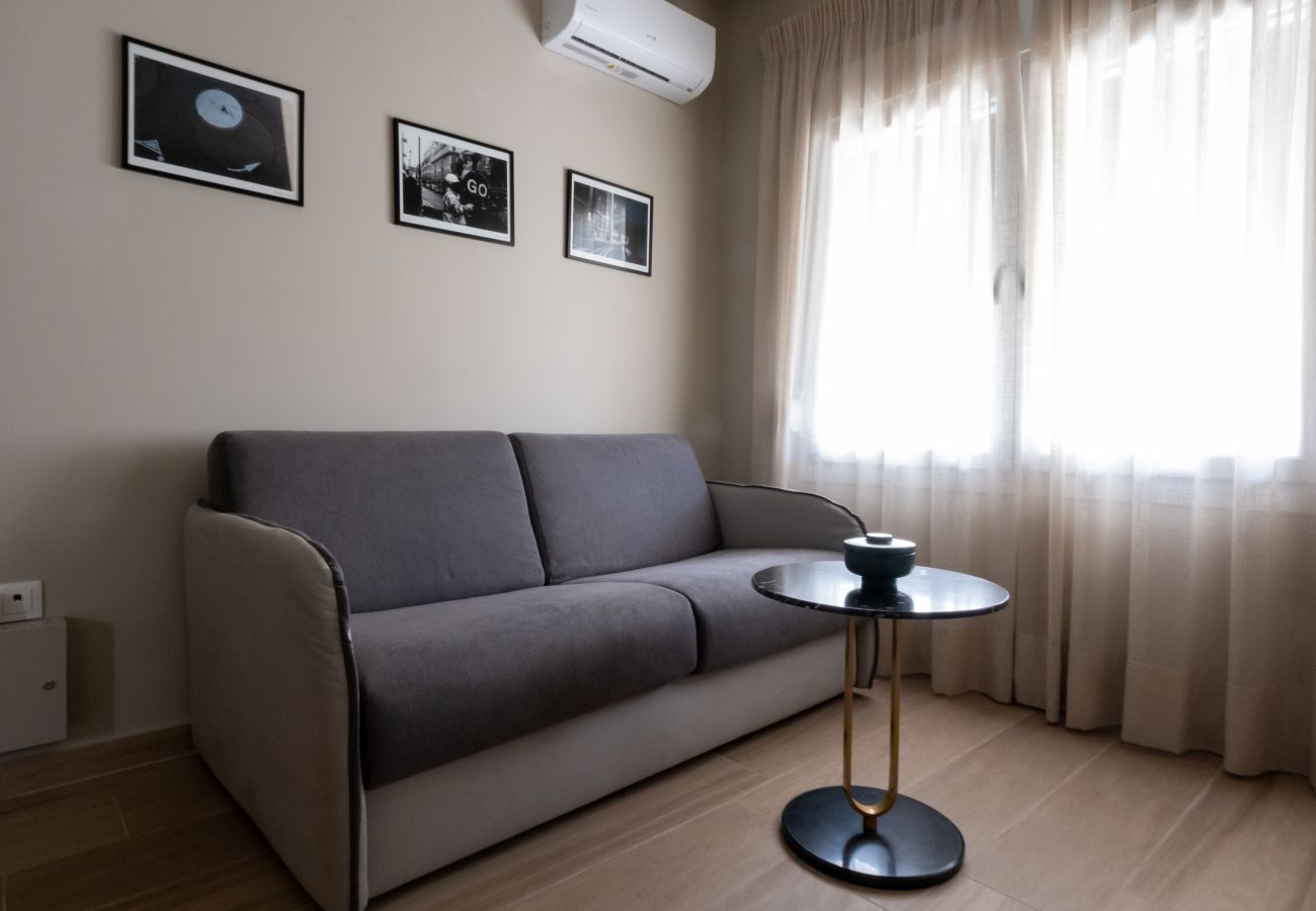 Apartment in Athens - Modern Apartment in Relaxing Exarchia with Gym