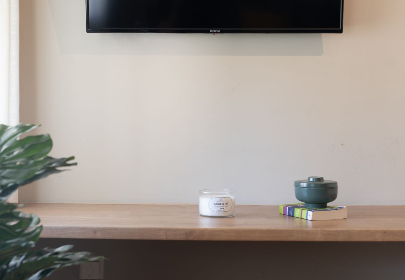 Apartment in Athens - Modern Apartment in Relaxing Exarchia with Gym