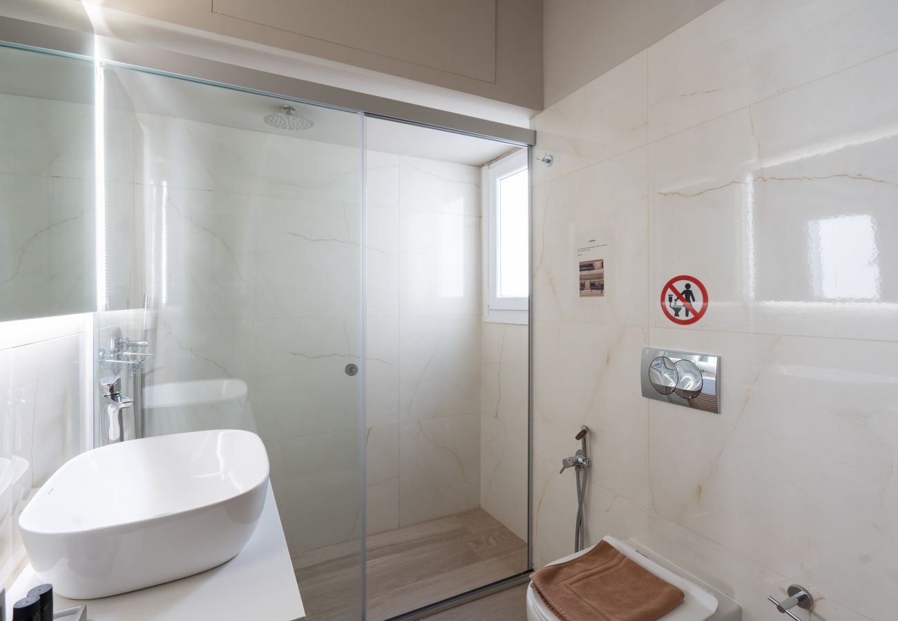 Apartment in Athens - Modern Apartment in Relaxing Exarchia with Gym