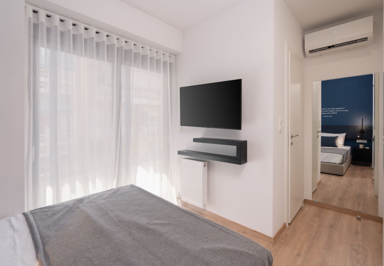 Apartment in Athens - *Kosmos Residence* Luxury Apartment with Balcony