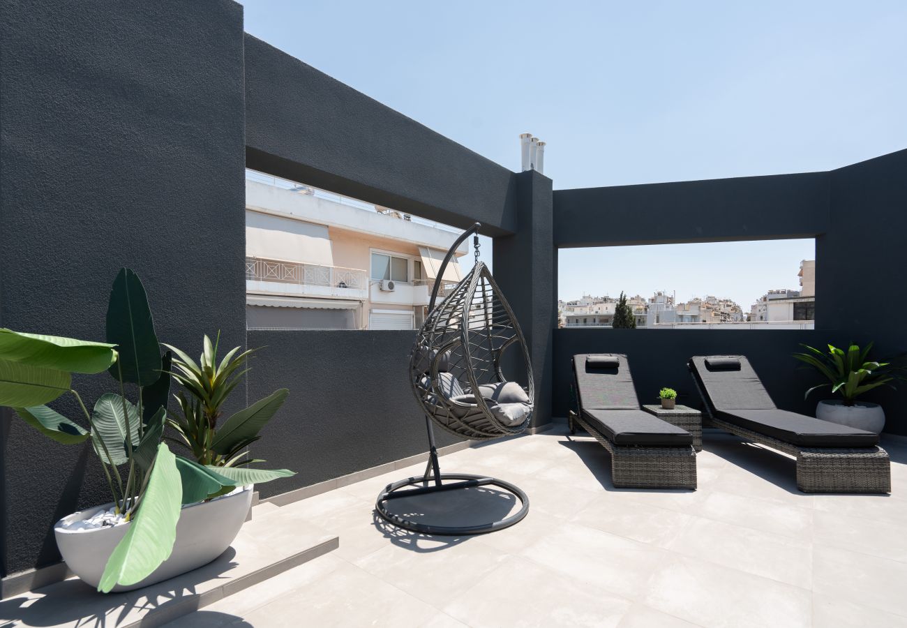 Apartment in Athens - *Kosmos Residence* Penthouse w/ Terrace & Jacuzzi