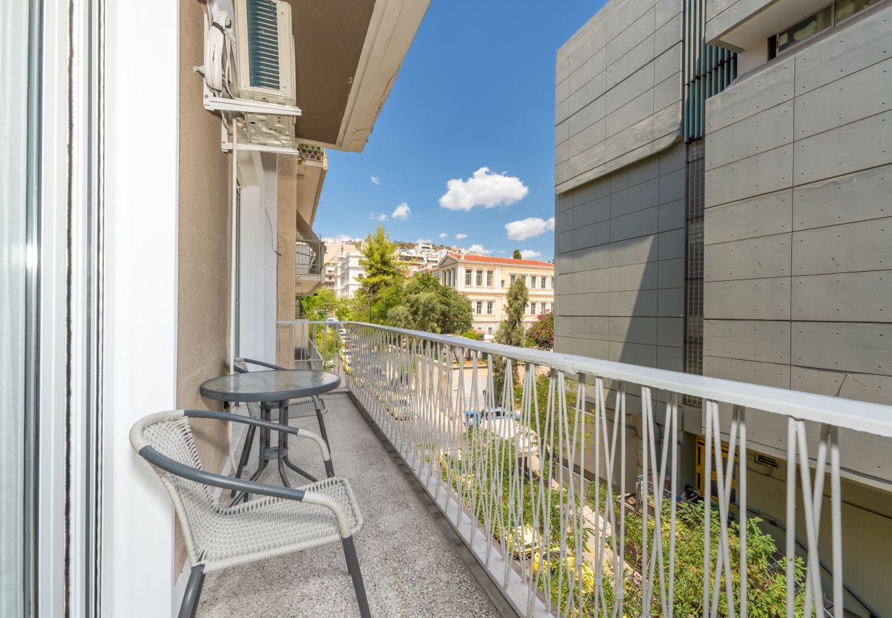 Apartment in Athens - Kolonaki Gem: Modern Apartment with Balcony