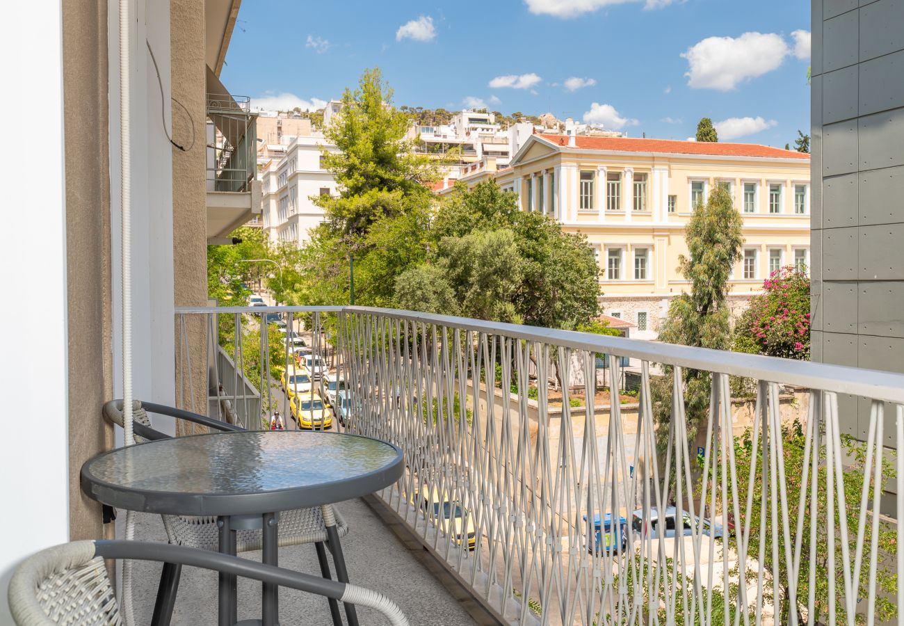 Apartment in Athens - Kolonaki Gem: Modern Apartment with Balcony