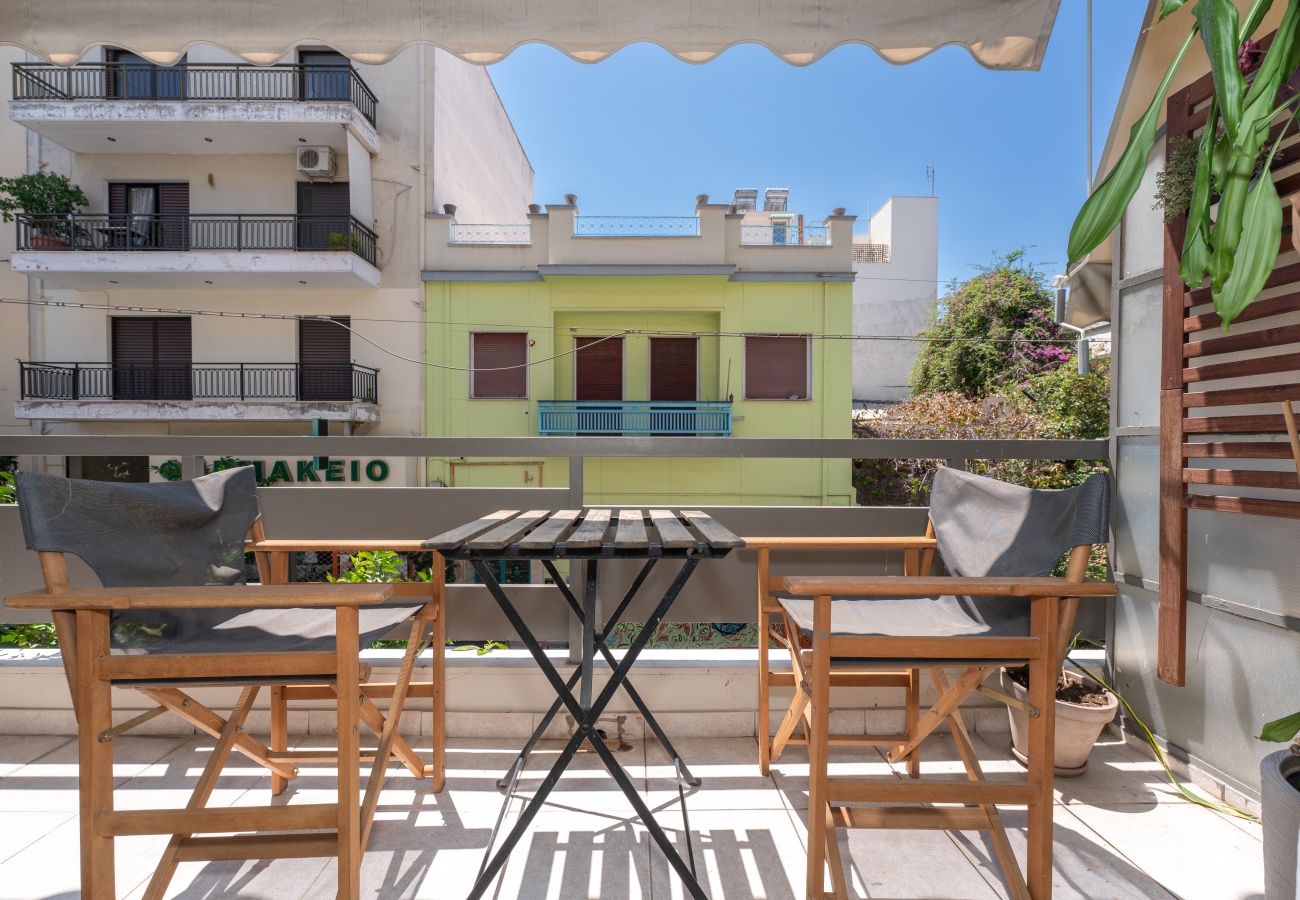 Apartment in Athens - Modern Apartment in Thiseio with Balcony