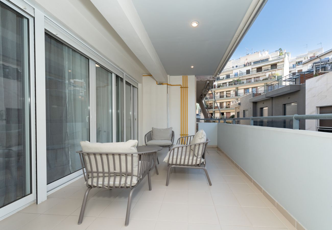 Apartment in Athens - Minimalist 2 Bedroom Apartment with Balcony