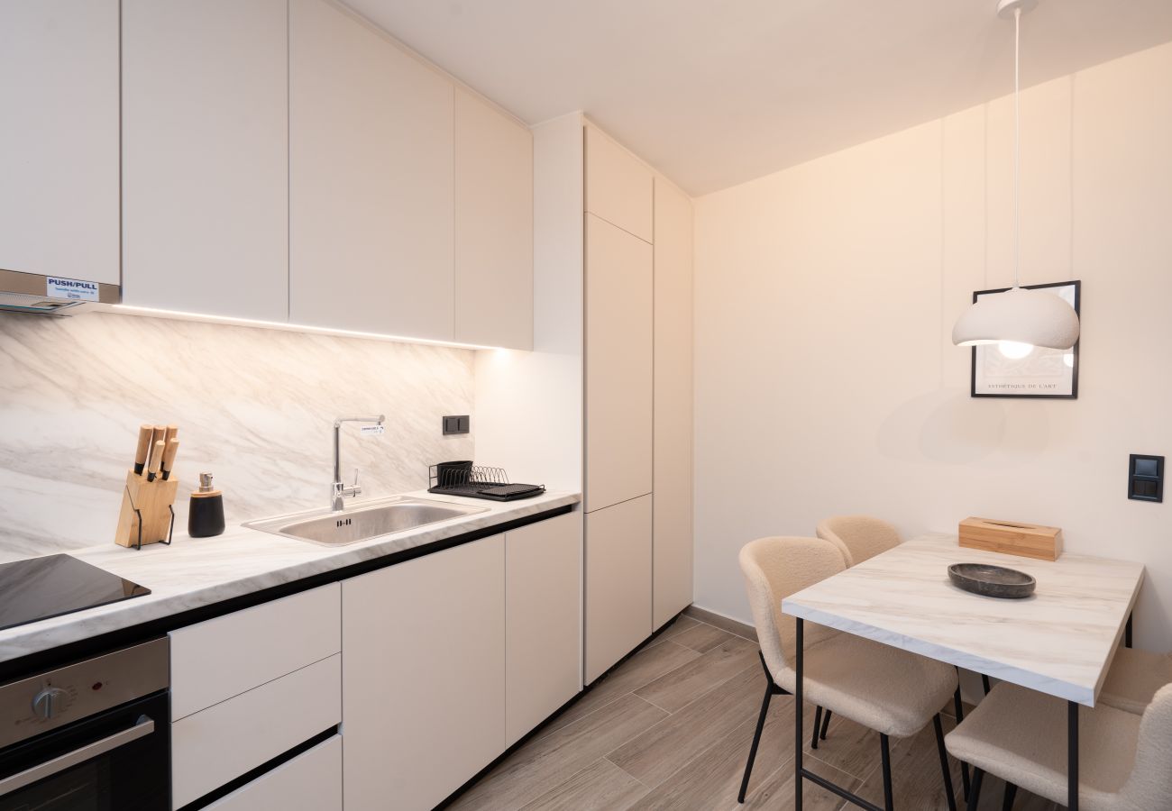 Apartment in Zografou - Cozy & Chic Stay with Private Backyard Near Metro