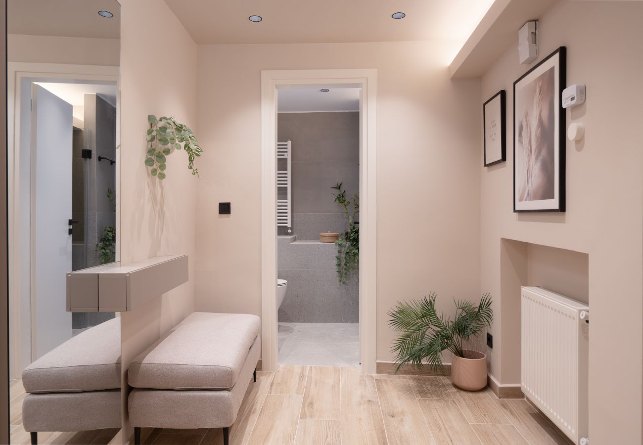 Apartment in Zografou - Cozy & Chic Stay with Private Backyard Near Metro