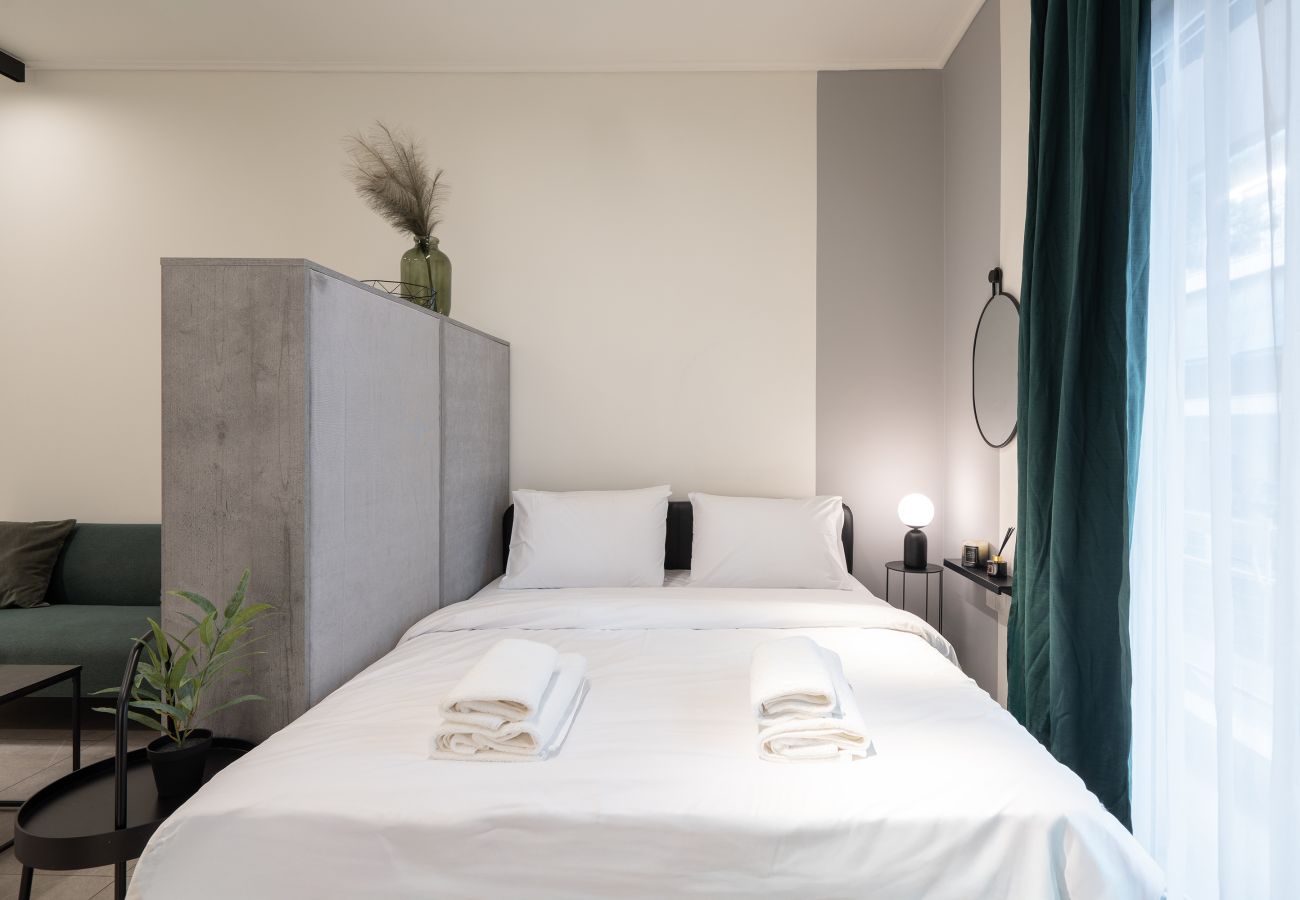 Studio in Athens - Modern Studio Near the National Gallery in Athens.