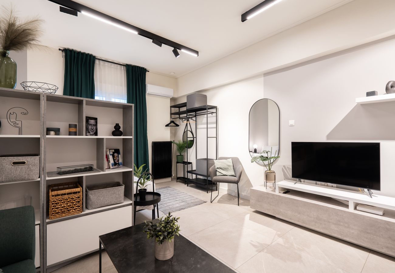 Studio in Athens - Modern Studio Near the National Gallery in Athens.