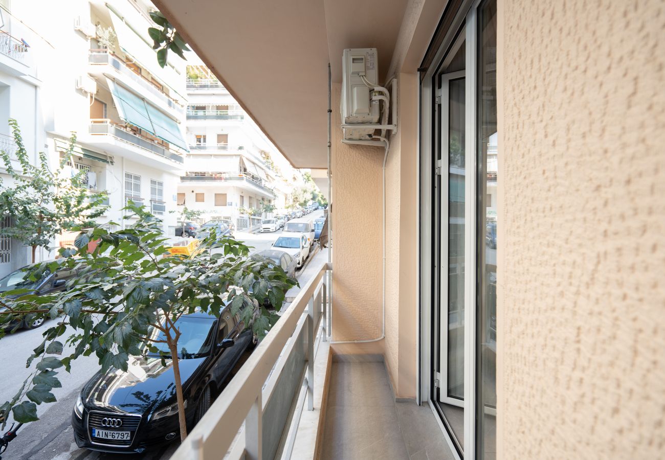 Studio in Athens - Modern Studio Near the National Gallery in Athens.