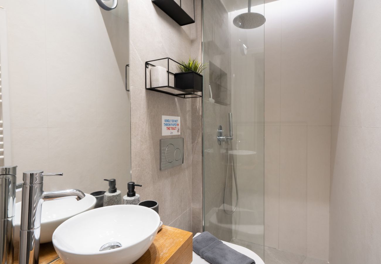 Studio in Athens - Modern Studio Near the National Gallery in Athens.