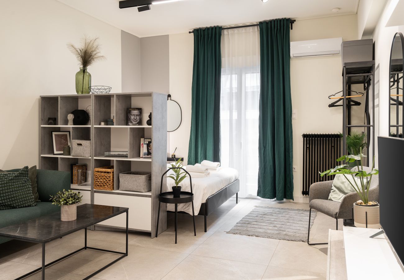 Studio in Athens - Modern Studio Near the National Gallery in Athens.
