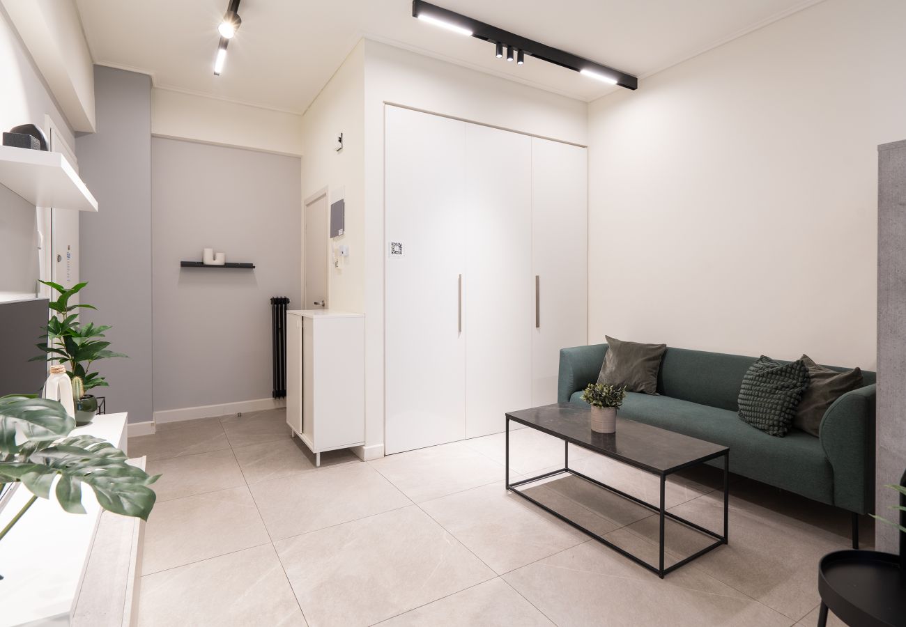 Studio in Athens - Modern Studio Near the National Gallery in Athens.