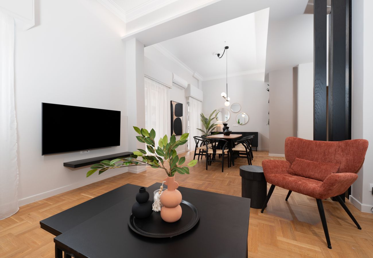 Apartment in Athens - Spacious & Stylish Athens Apartment, 5min to Metro