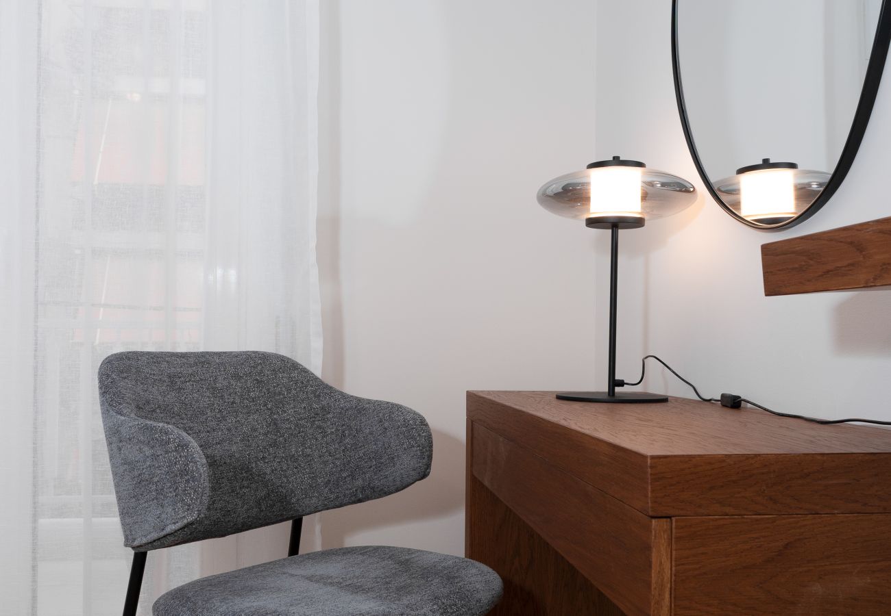 Apartment in Athens - Spacious & Stylish Athens Apartment, 5min to Metro
