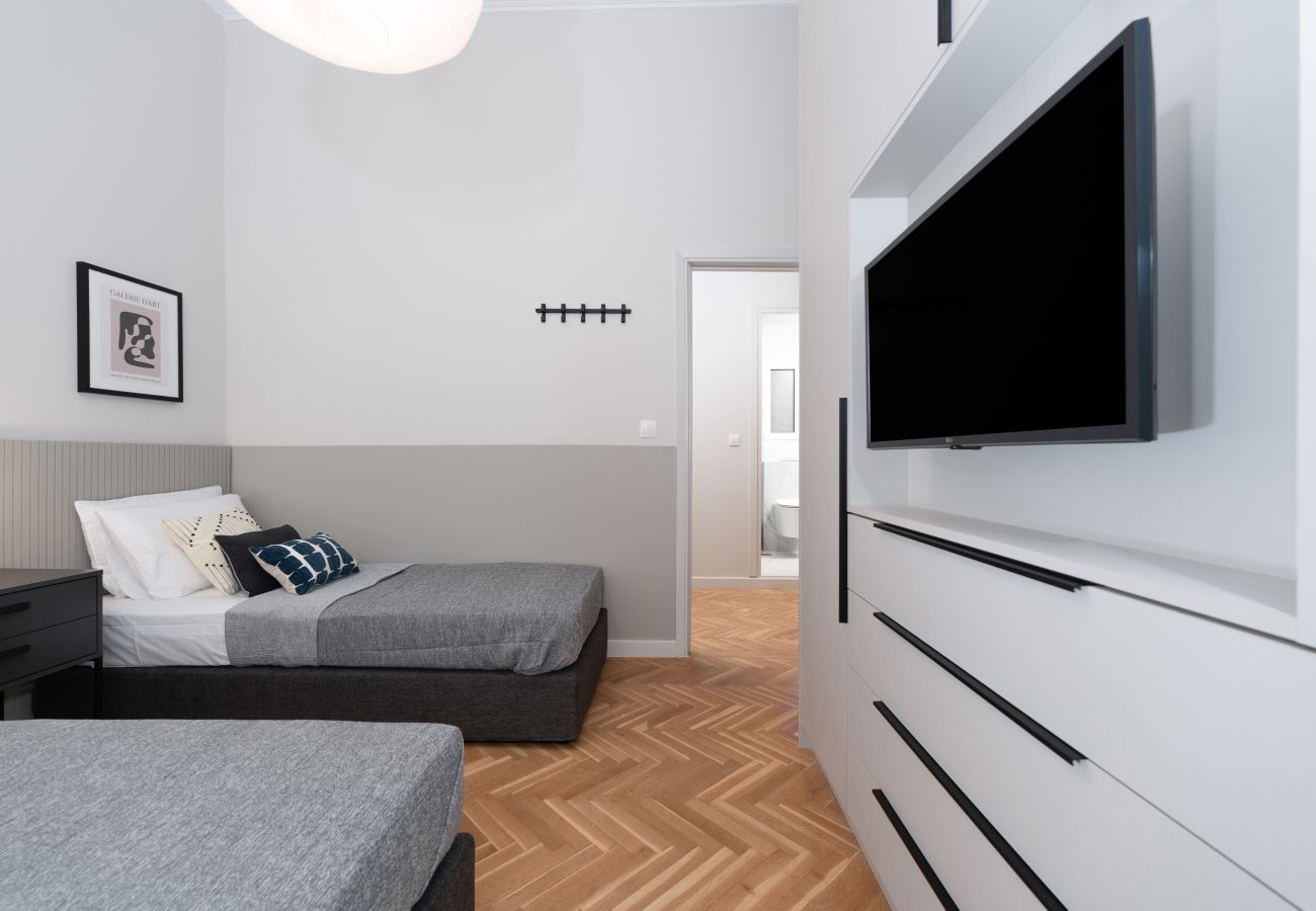 Apartment in Athens - Spacious & Stylish Athens Apartment, 5min to Metro