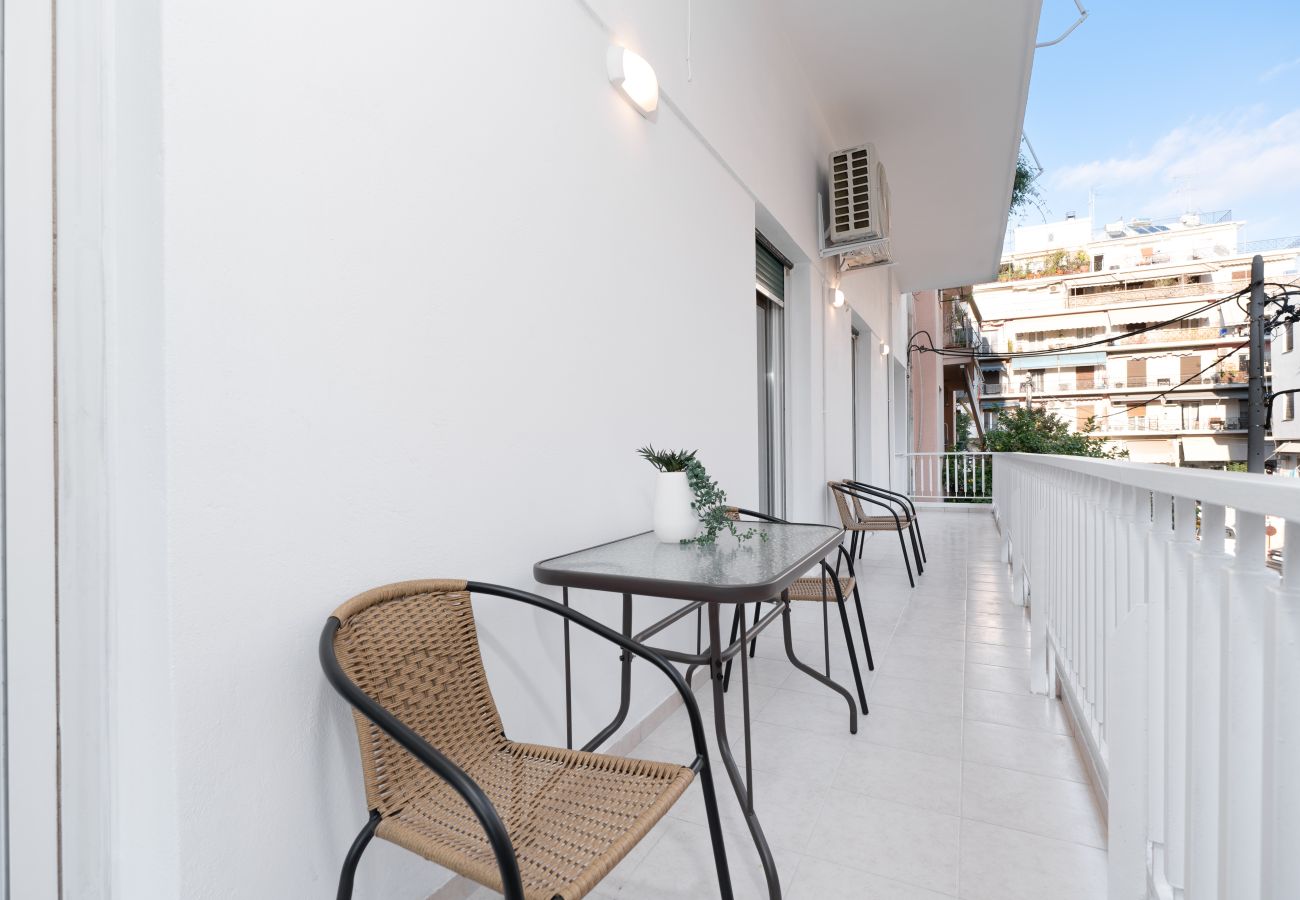 Apartment in Athens - Spacious & Stylish Athens Apartment, 5min to Metro