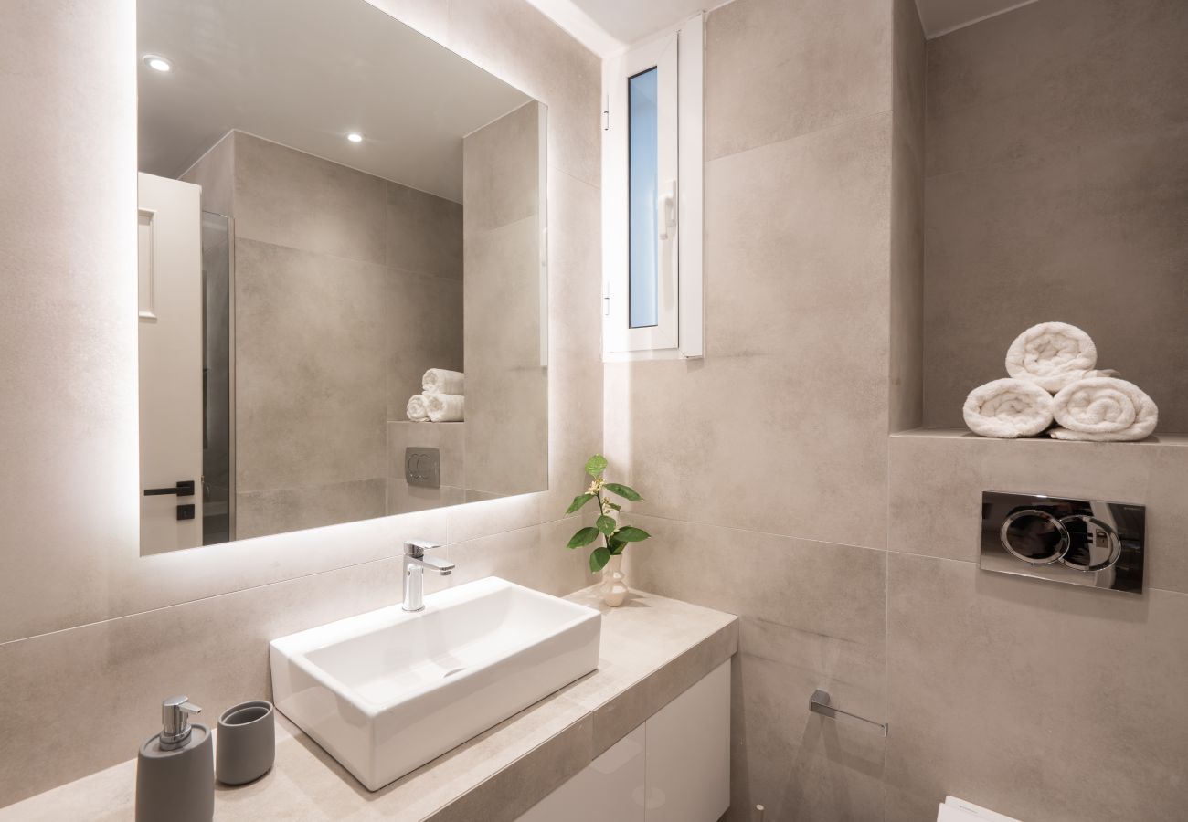 Apartment in Athens - Boutique Apartment in Athens, Walk to Acropolis