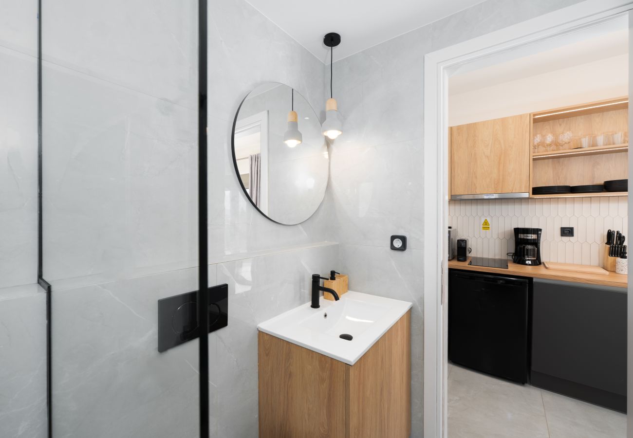 Apartment in Athens - Acropolis View - Stylish City Penthouse
