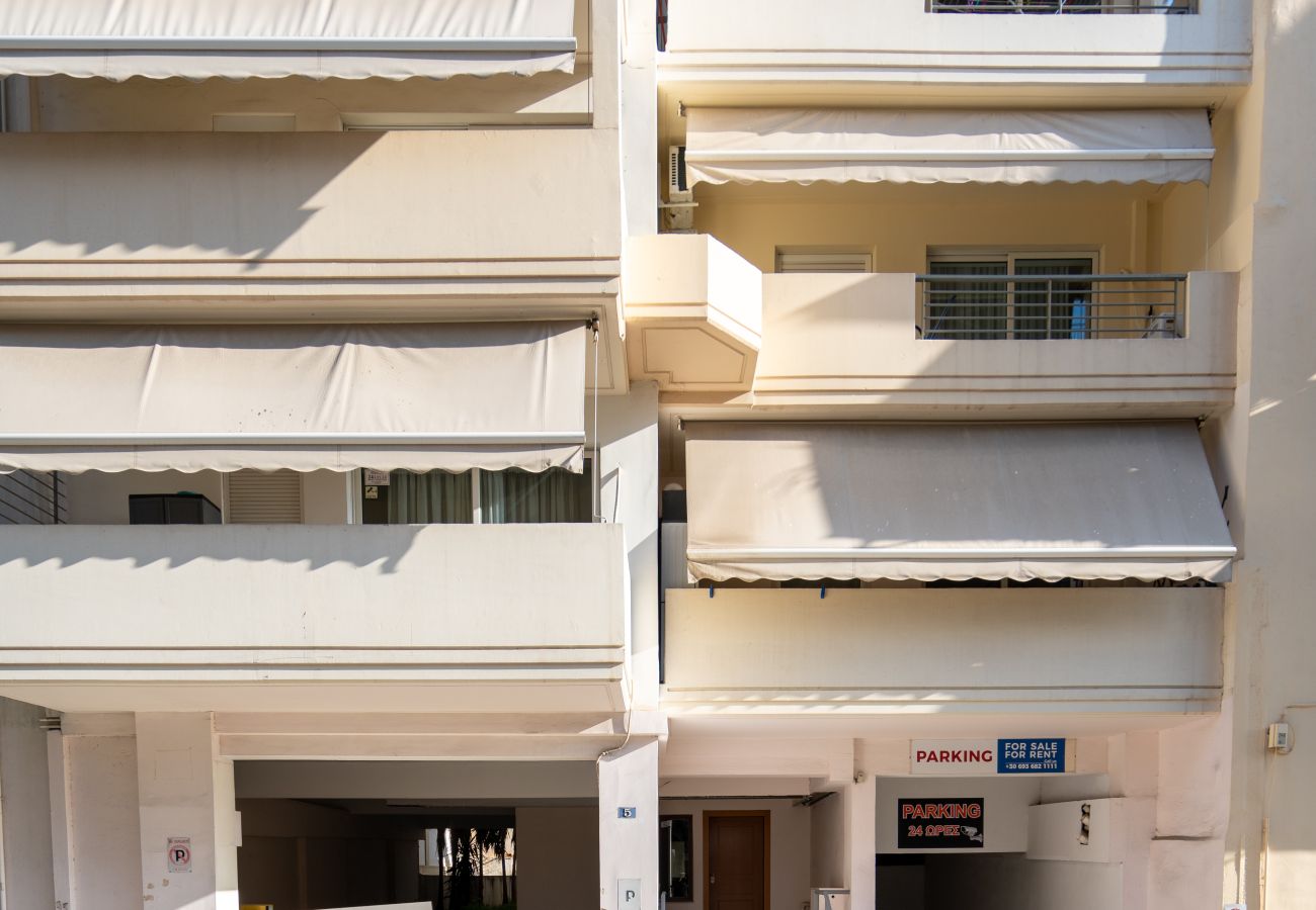 Apartment in Athens - Modern Apartment in Athens with Balcony