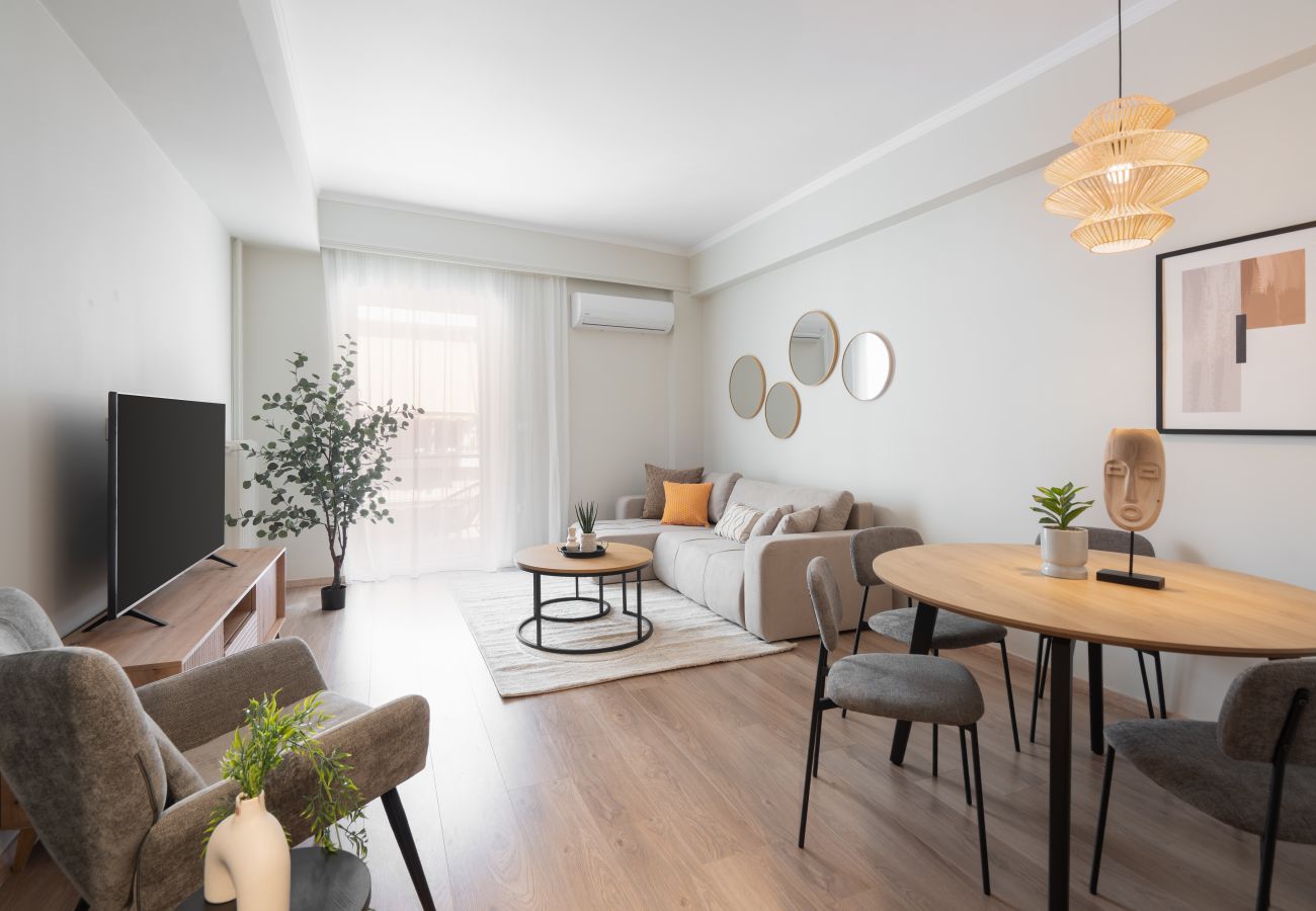 Apartment in Piraeus - Classic Apartment in Piraeus, walk in Port.
