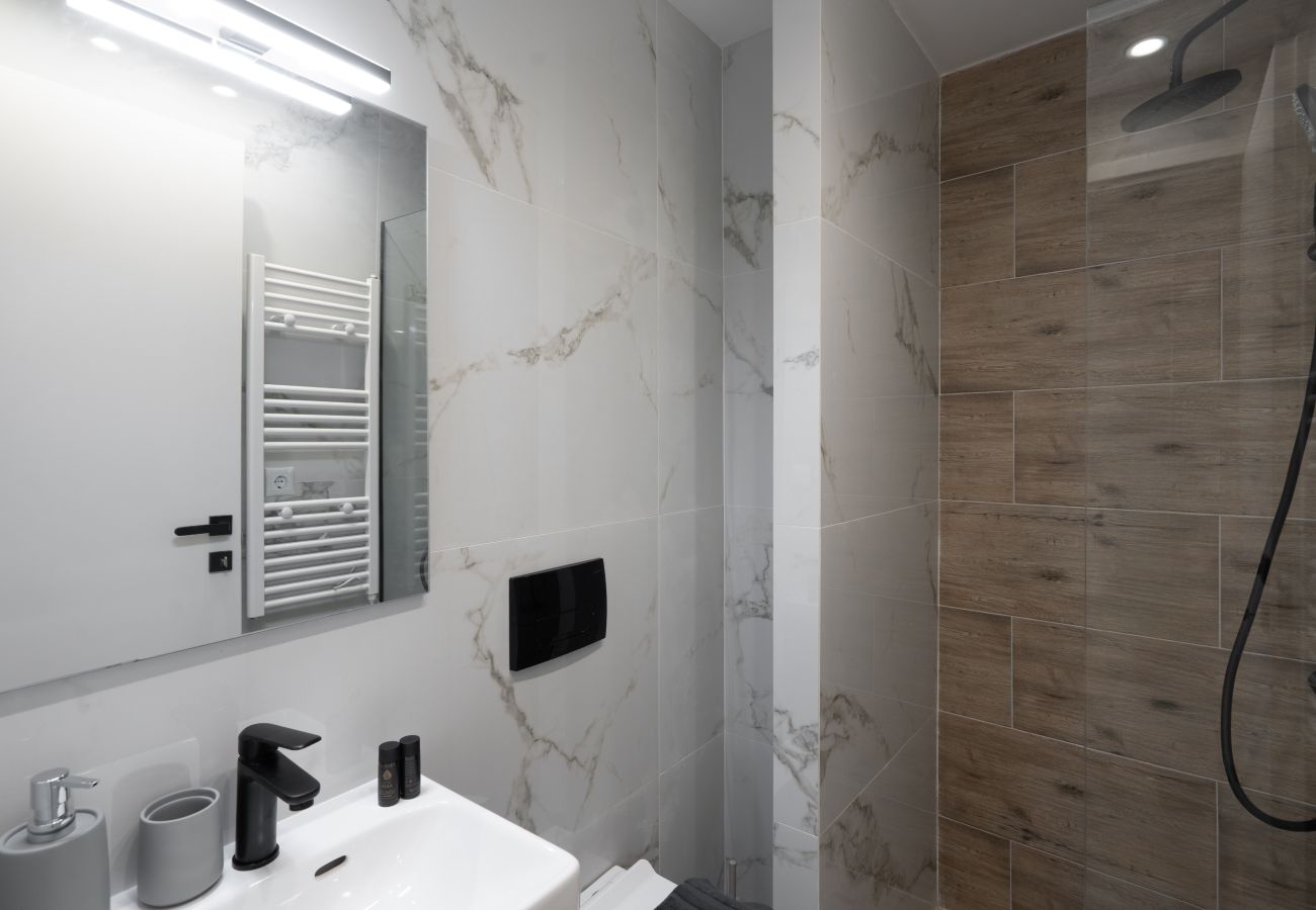Apartment in Piraeus - Classic Apartment in Piraeus, walk in Port.