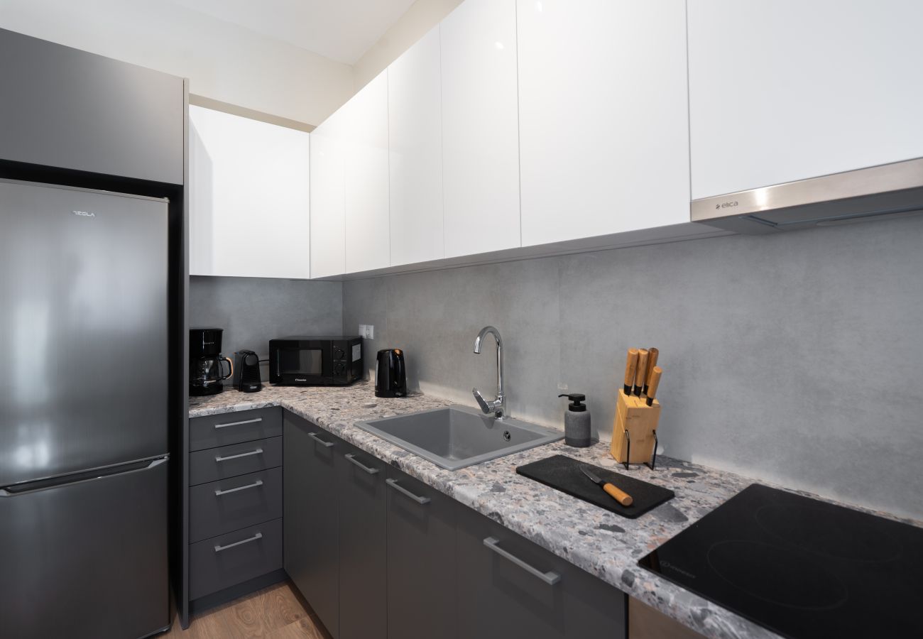 Apartment in Piraeus - Classic Apartment in Piraeus, walk in Port.