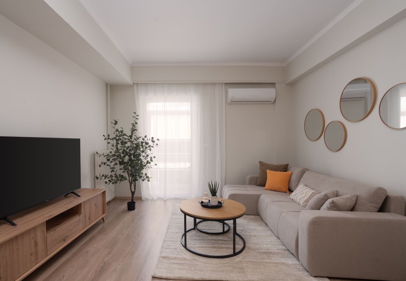Apartment in Piraeus - Classic Apartment in Piraeus, walk in Port.